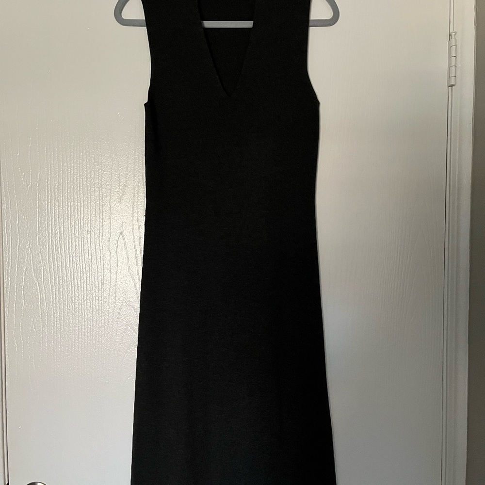 Elegant Grey Sleeveless Dress